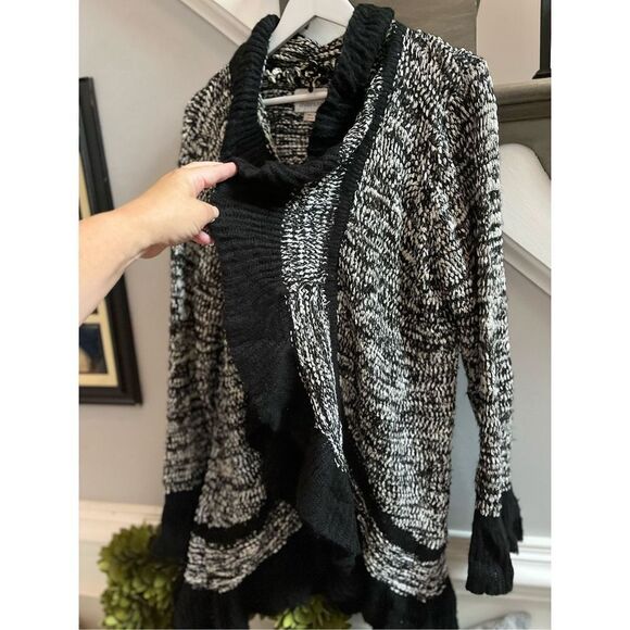 Avenue Black & White Ruffle Mohair Blend Tie Front  Cardigan Sweater sz 14/16 EU - Picture 4 of 6